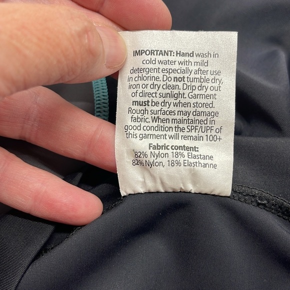 Radicool Australia Skins Black Rash Guard UPF 100 Sun Protection Beach Shirt - Picture 8 of 8